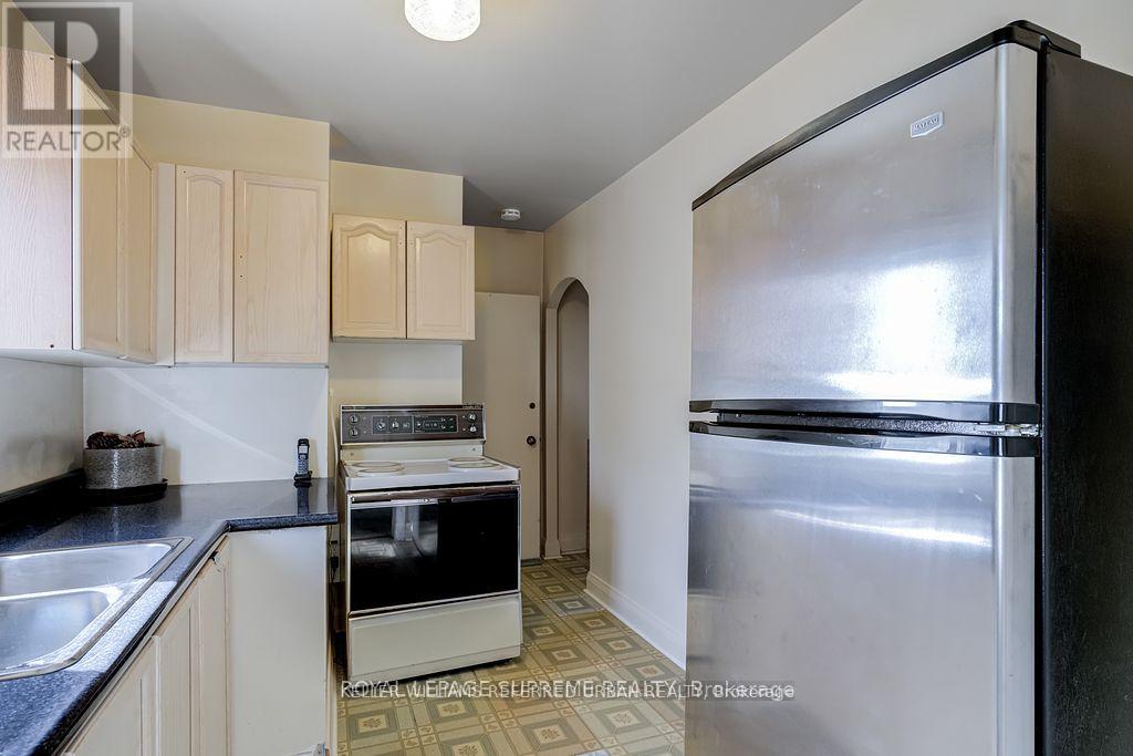 Property at 74 ROBERTA DRIVE image 5