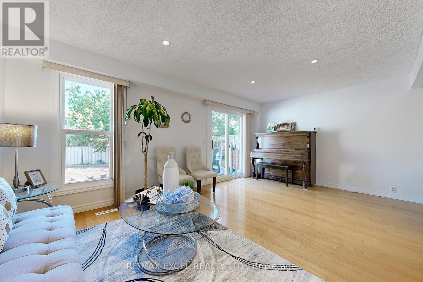 Property at 29 GREEN SPRING DRIVE image 4