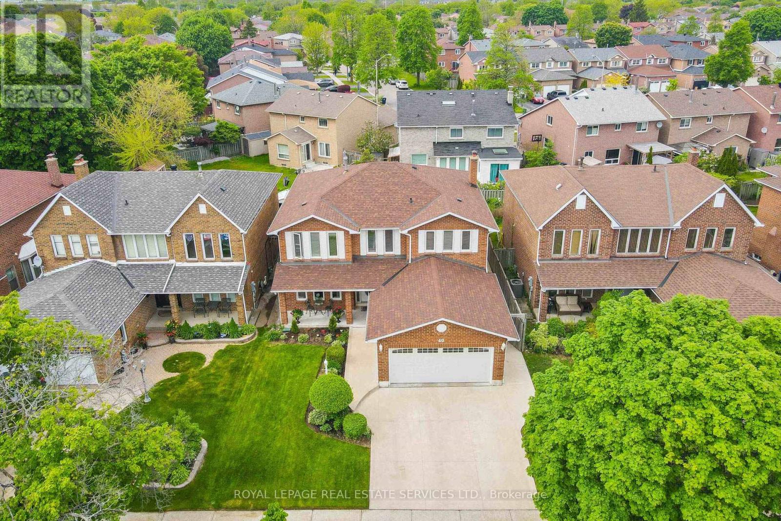 Property at 40 CANMORE BOULEVARD image 3
