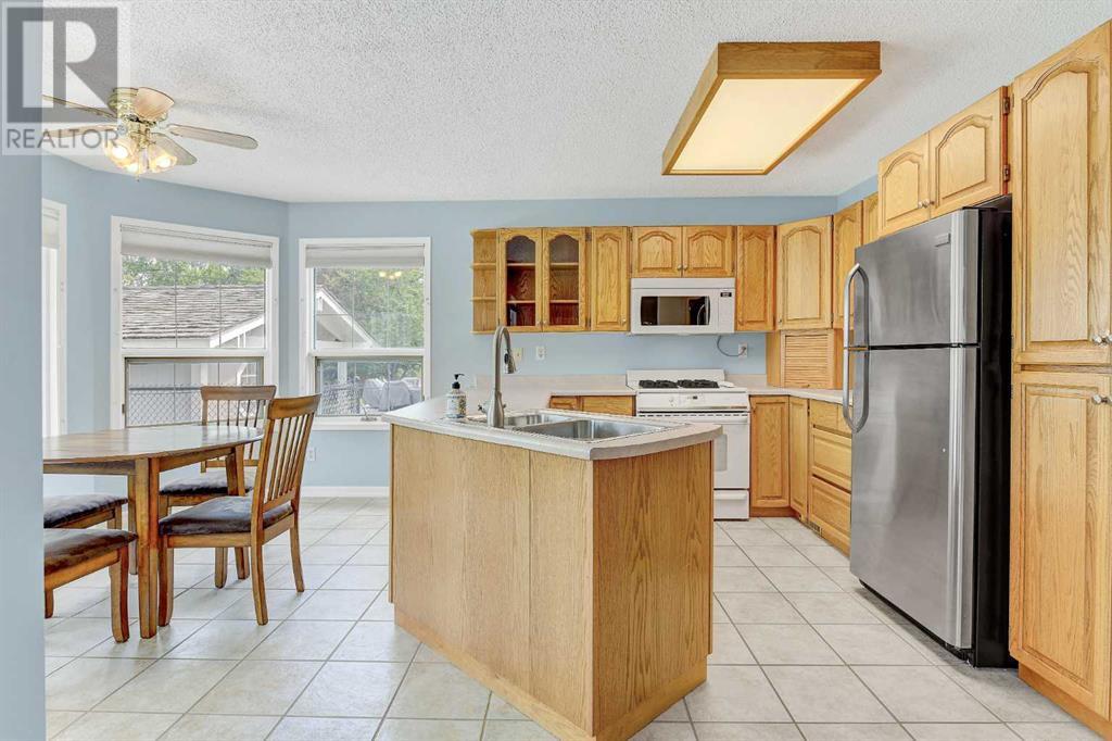 Property at 9428 Wedgewood Drive N image 5