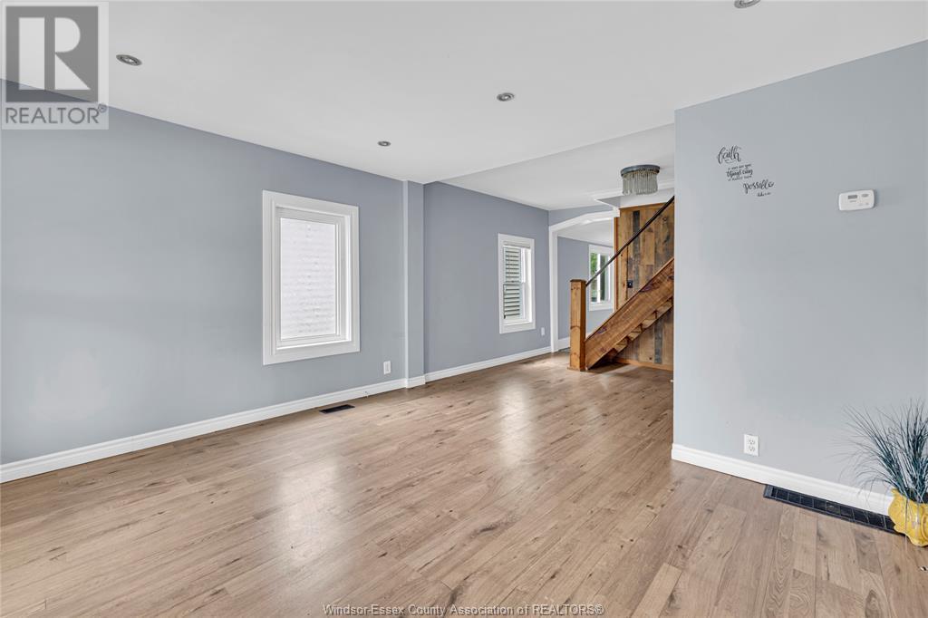 1030 Highland Avenue, Windsor, Ontario  N9A 1R7 - Photo 4 - 25016152