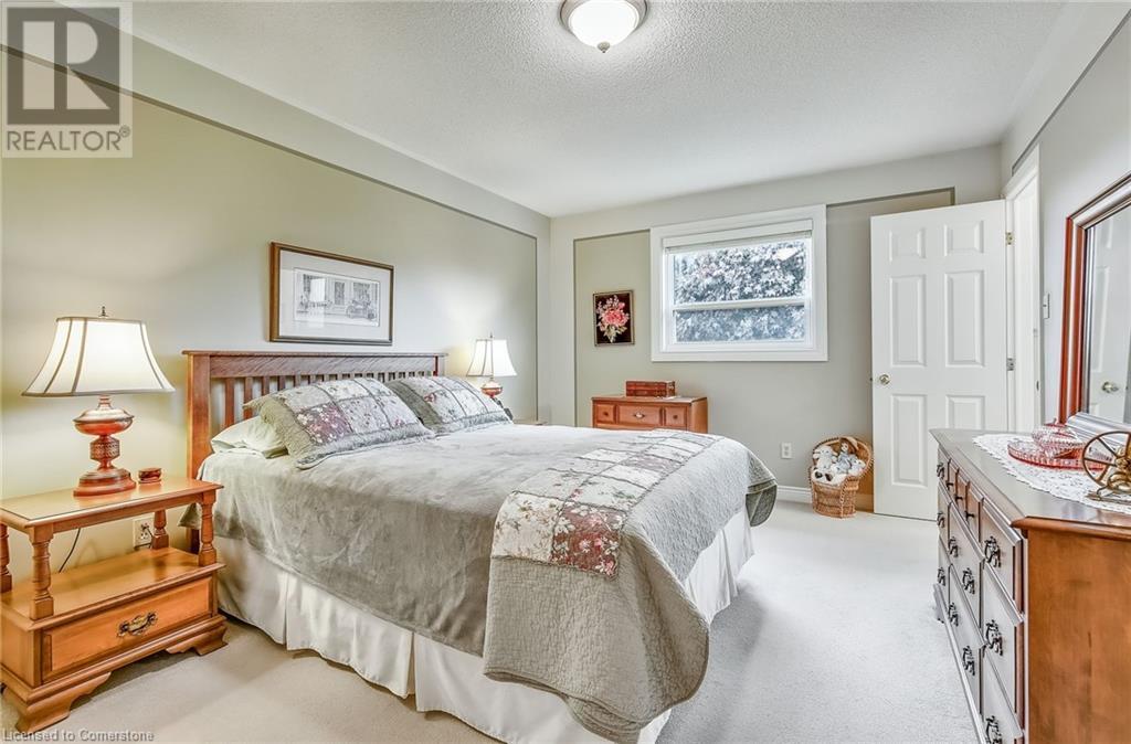 21 Riviera Ridge, Stoney Creek, Ontario  L8E 5E6 - Photo 20 - 40740411