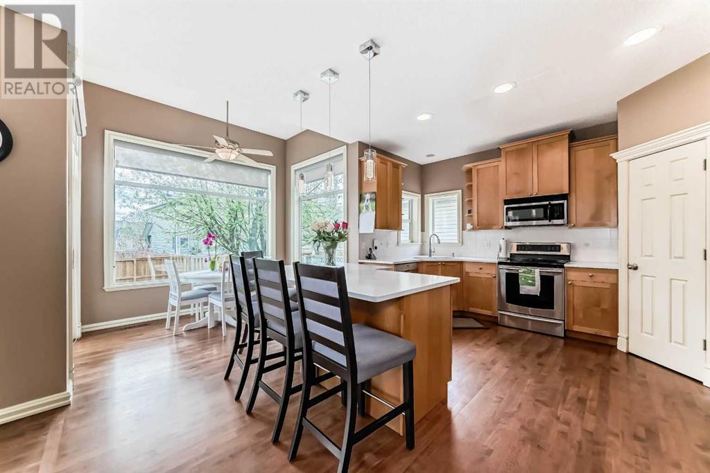 Property at 95 West Lakeview Passage image 2