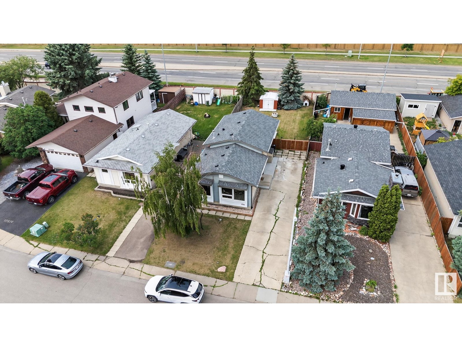 Property at 17316 94A AV NW image 4