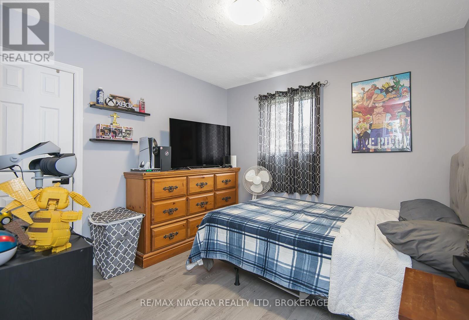 574 Broadway Street, Welland (Broadway), Ontario  L3C 5M5 - Photo 12 - X12247244