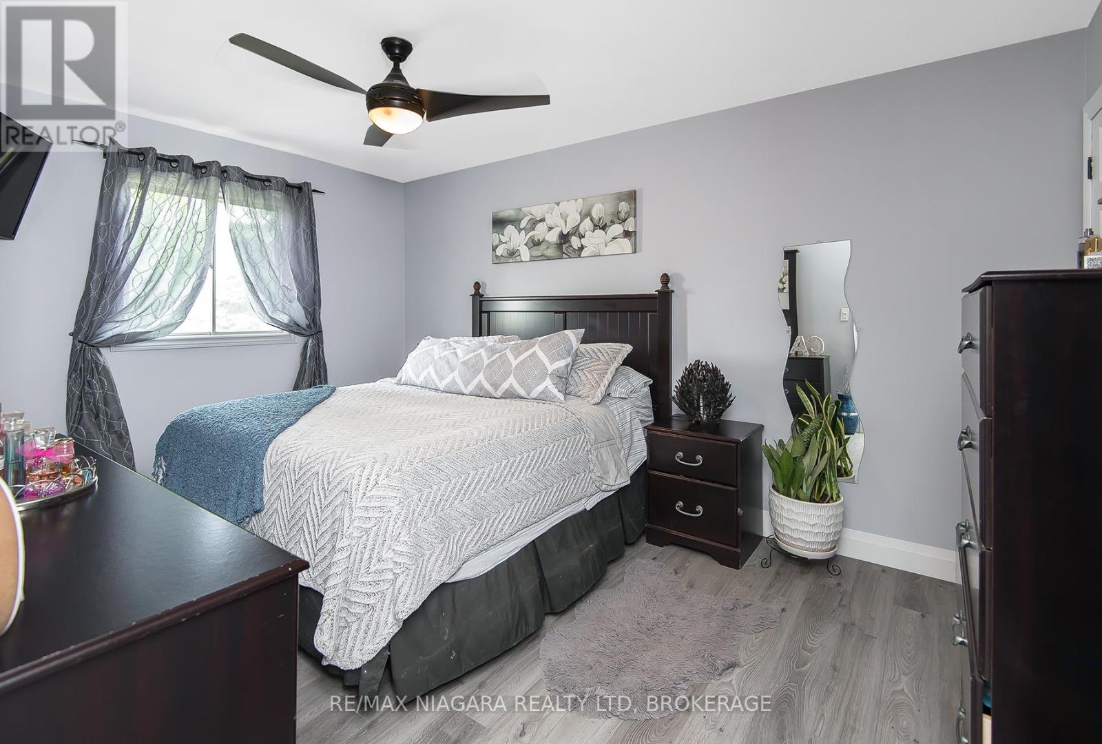 574 Broadway Street, Welland (Broadway), Ontario  L3C 5M5 - Photo 17 - X12247244