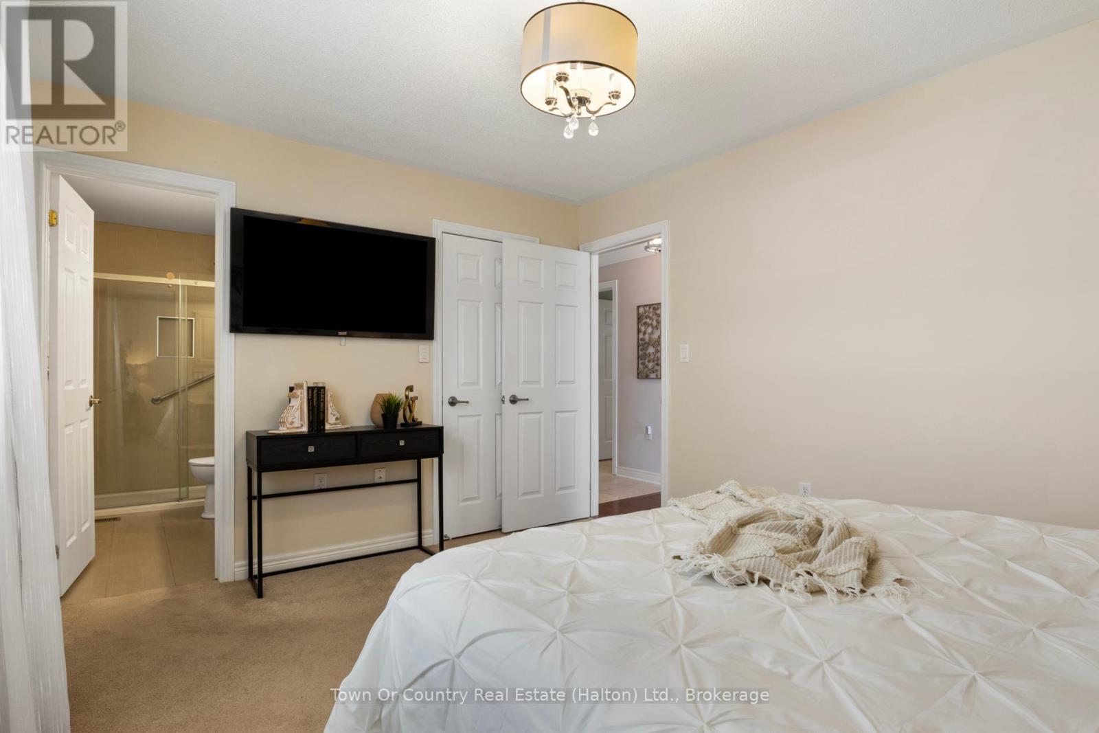 258 Malick Street, Milton, Ontario  L9T 5X1 - Photo 15 - W12247226