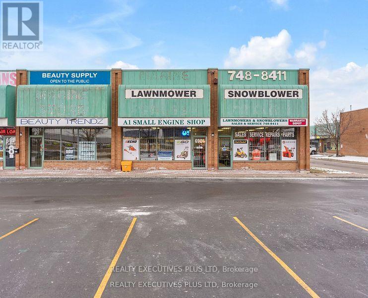 5,6,7,9 - 6921 STEELES AVENUE W, Toronto, Ontario