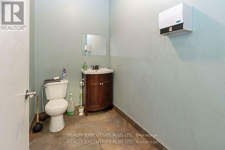 5,6,7,9 - 6921 Steeles Avenue W, Toronto, Ontario  M9W 6T5 - Photo 7 - W12246960