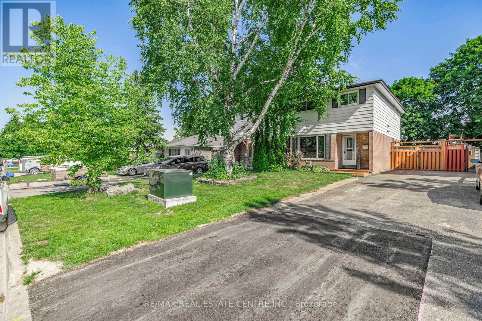Property at 24 CARLTON DRIVE image 1