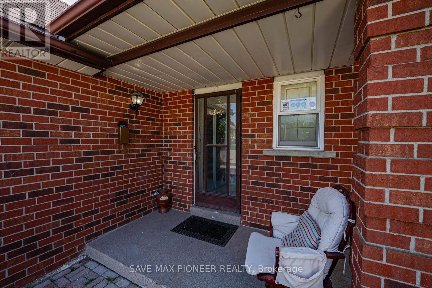 Property at 228 LECH WALESA DRIVE image 3