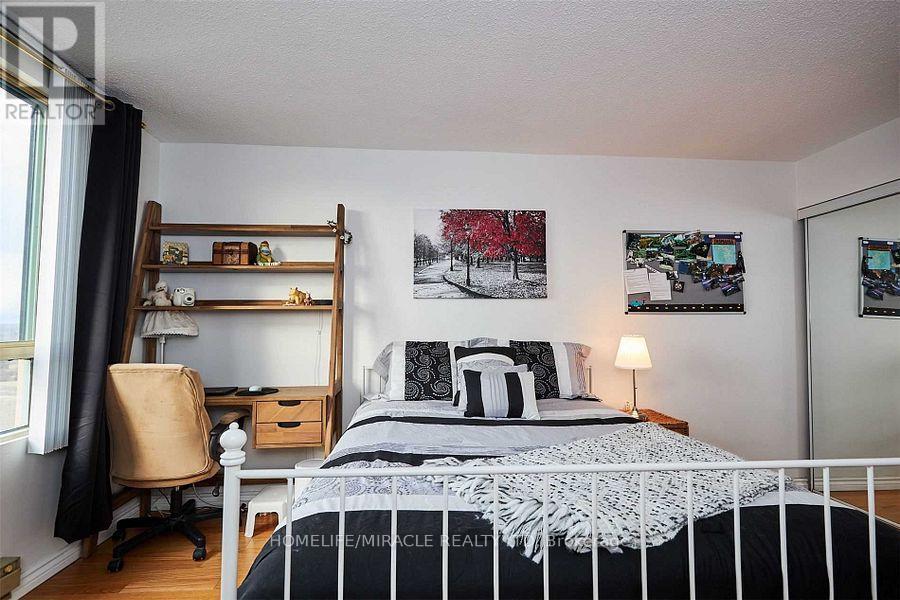 1803 - 41 Markbrook Lane, Toronto, Ontario  M9V 5E6 - Photo 14 - W12247128
