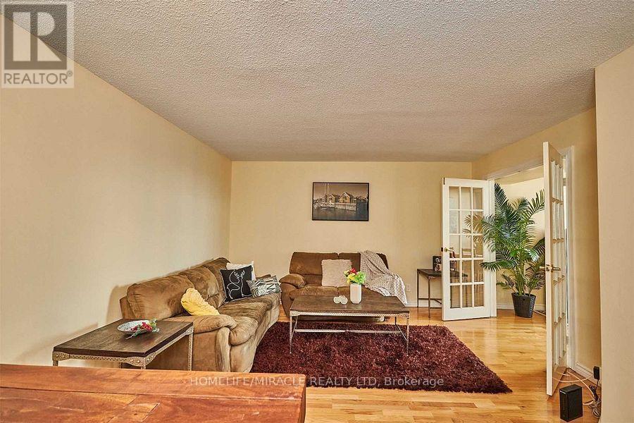1803 - 41 Markbrook Lane, Toronto, Ontario  M9V 5E6 - Photo 5 - W12247128