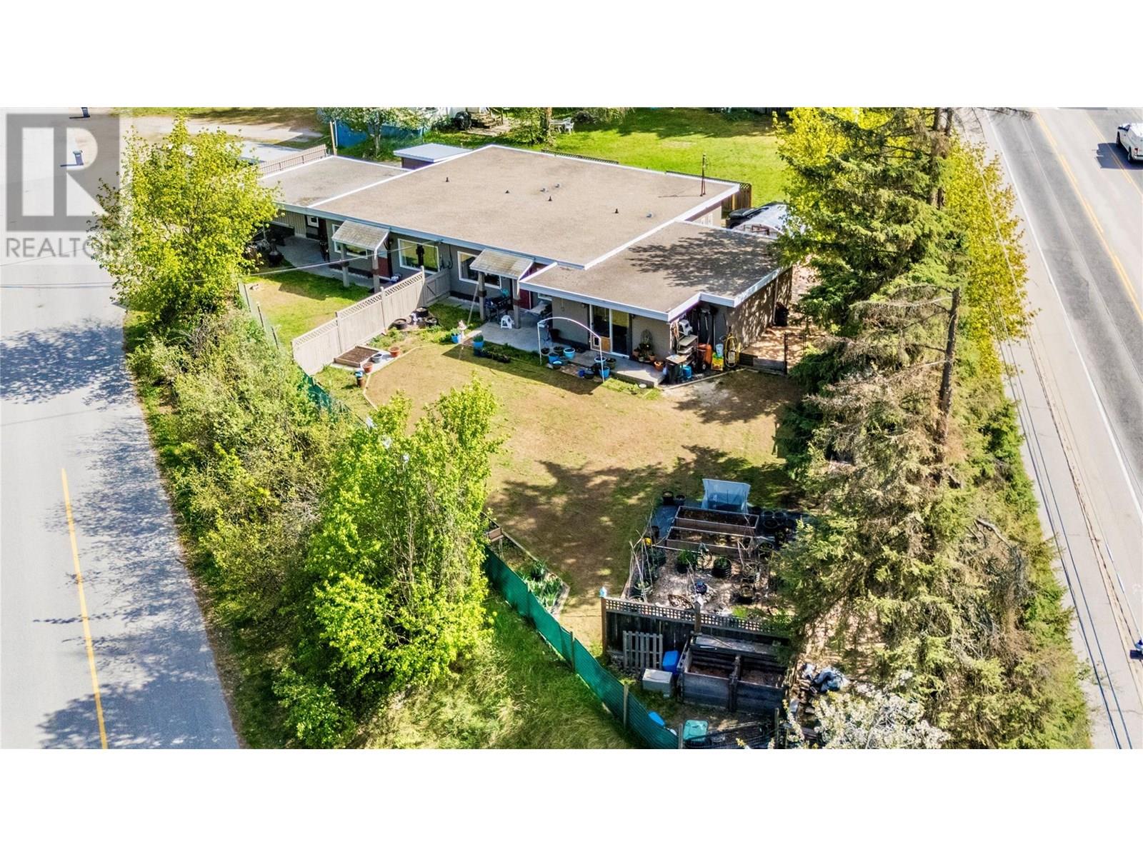 714 12TH Street, castlegar, British Columbia