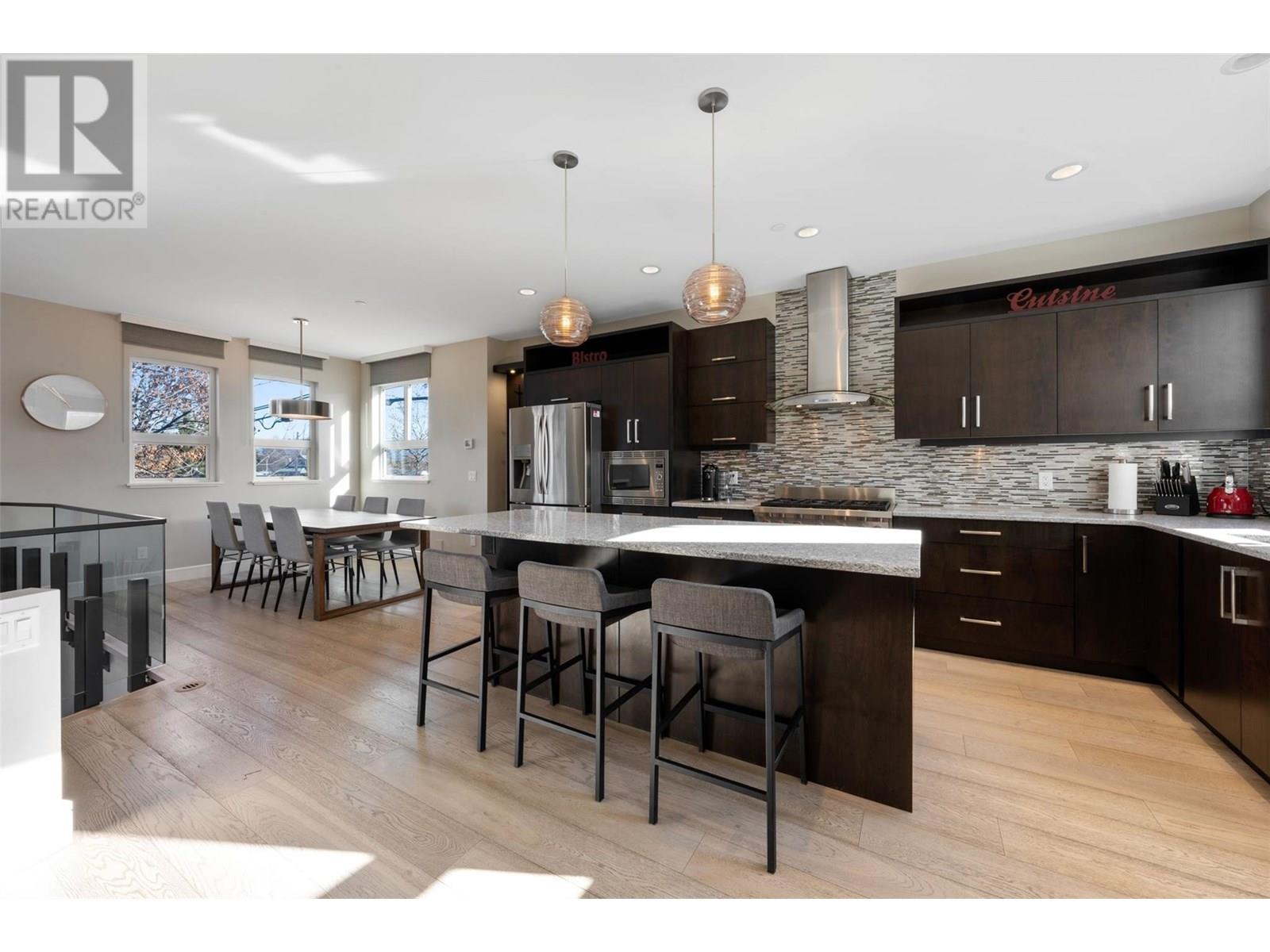Property at 3756 Lakeshore Road Unit# 18 image 4
