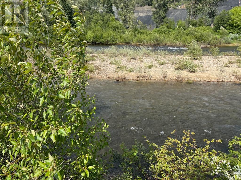 8560 Riverside Drive, grand forks, British Columbia V0H1H0