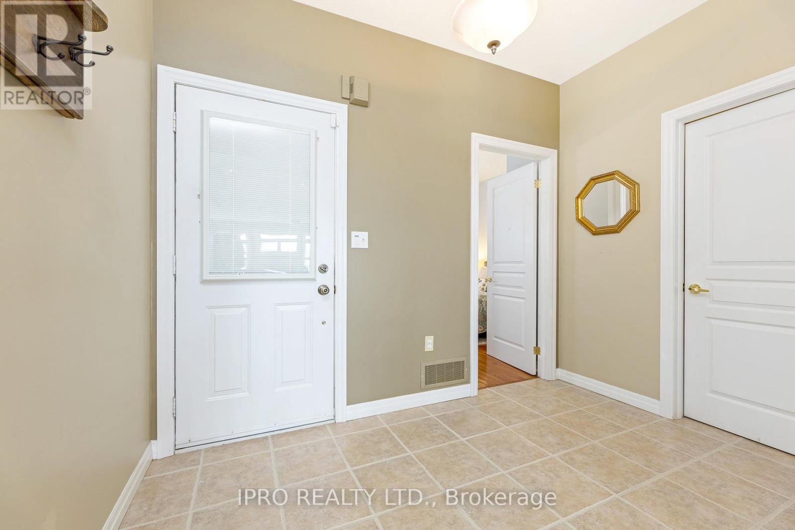 Property at 18 - 165 CHANDOS DRIVE image 3