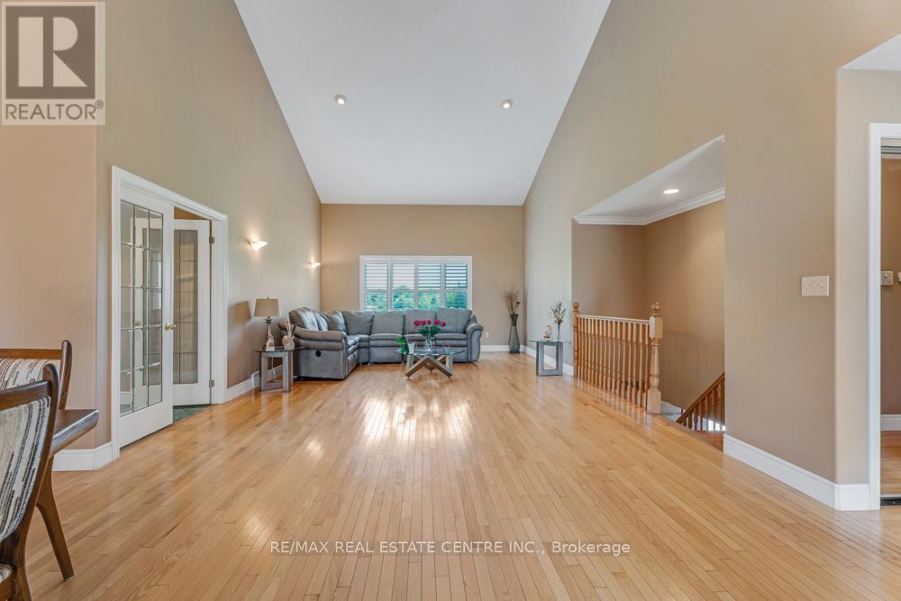 1753 Shellard Road, North Dumfries, Ontario  N1R 5S7 - Photo 17 - X12247034