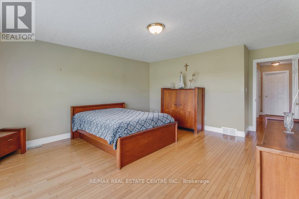 1753 Shellard Road, North Dumfries, Ontario  N1R 5S7 - Photo 33 - X12247034