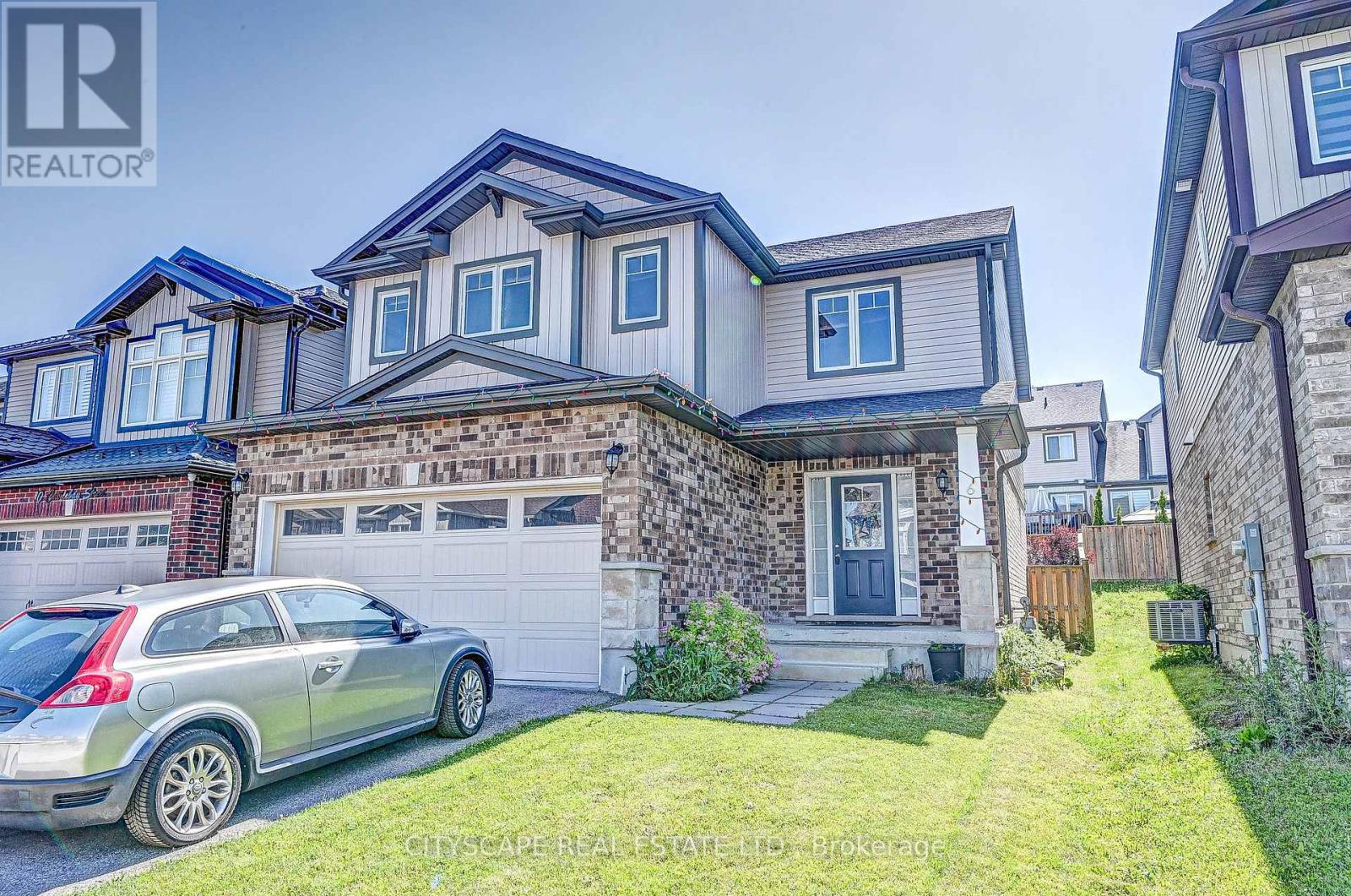 Property at 6 CASTLEBAY STREET image 1