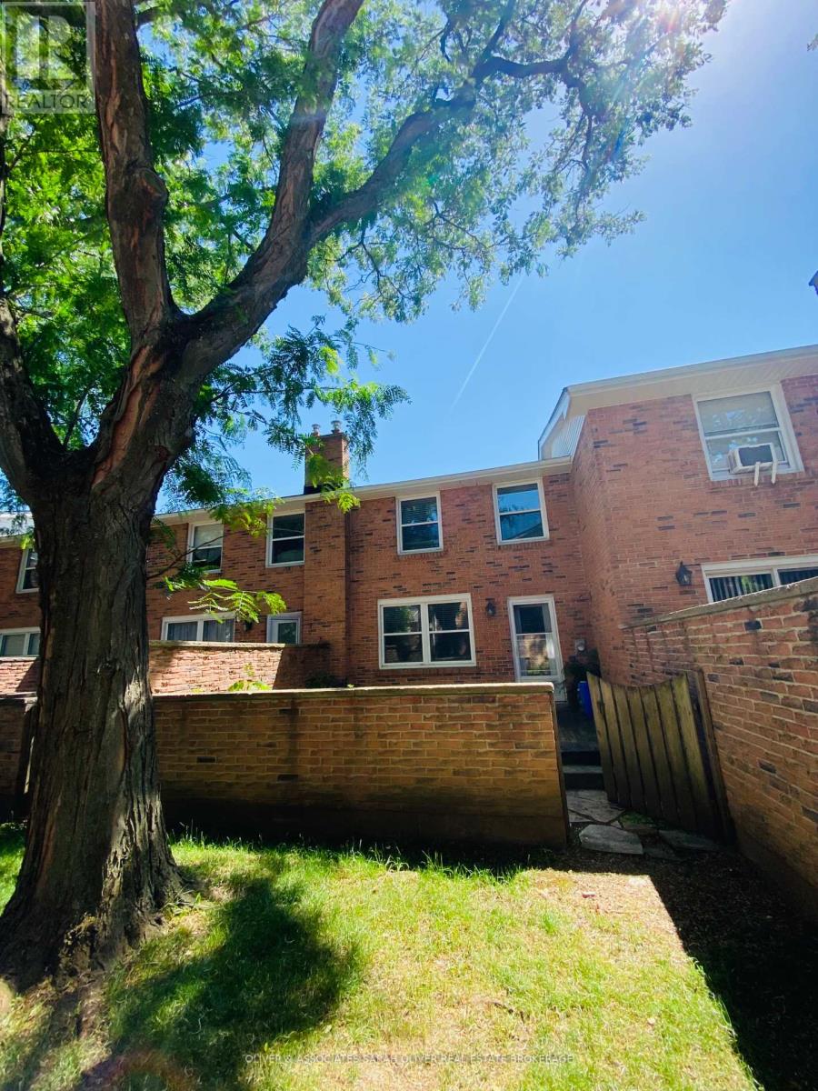Property at 98 - 1385 COMMISSIONERS ROAD W image 3