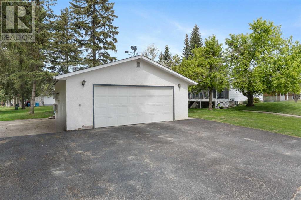 Property at 3 Chickadee Drive image 2