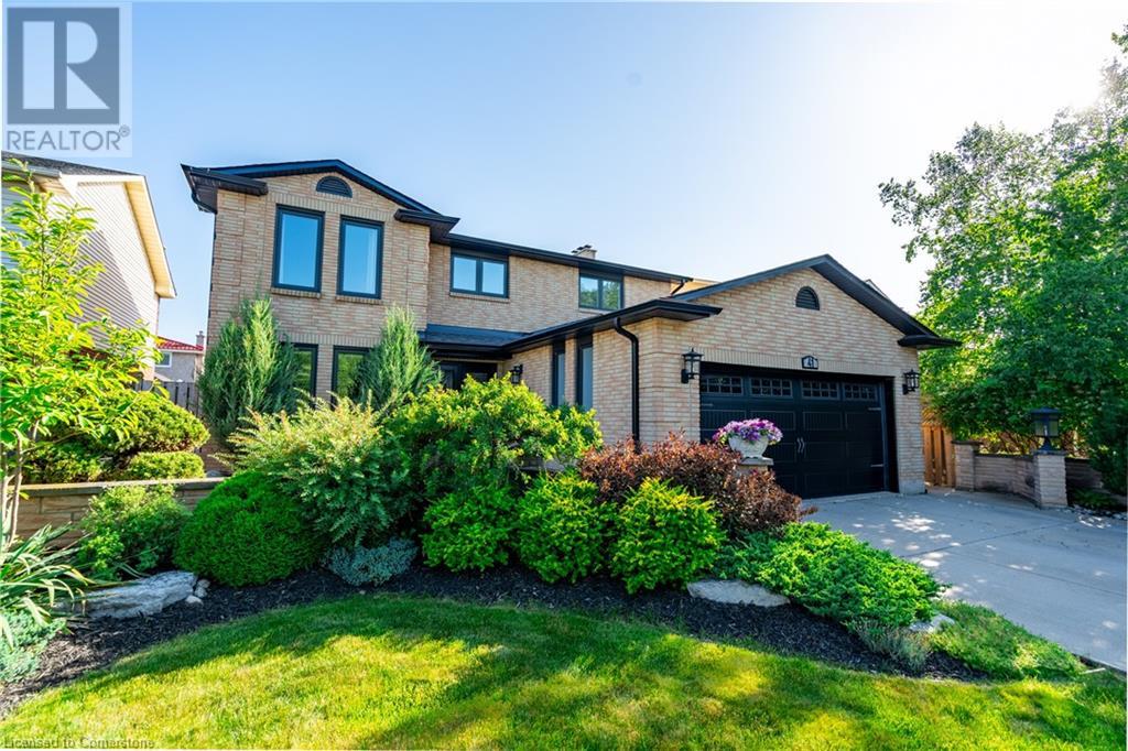 Property at 41 HEARTHSIDE Crescent image 4