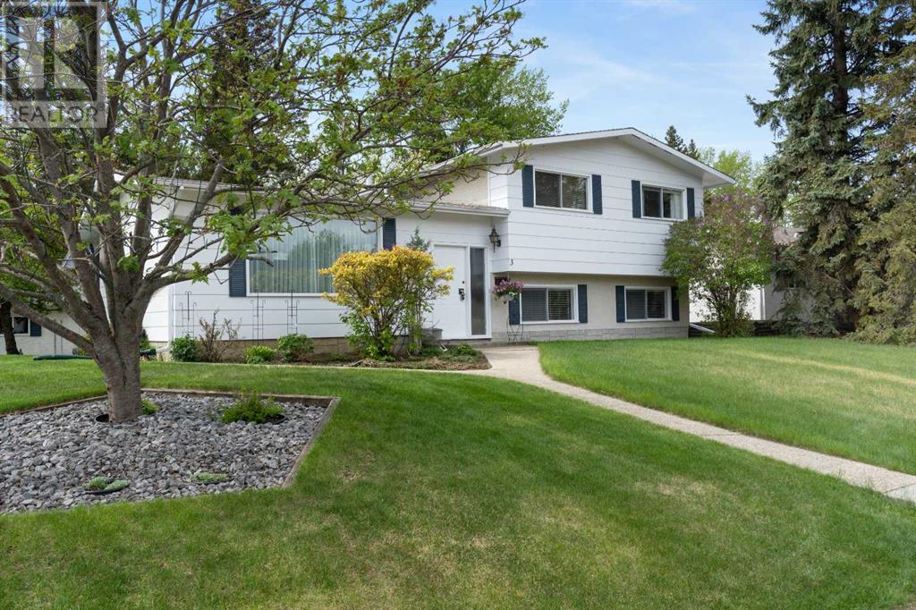 Property at 3 Chickadee Drive image 1