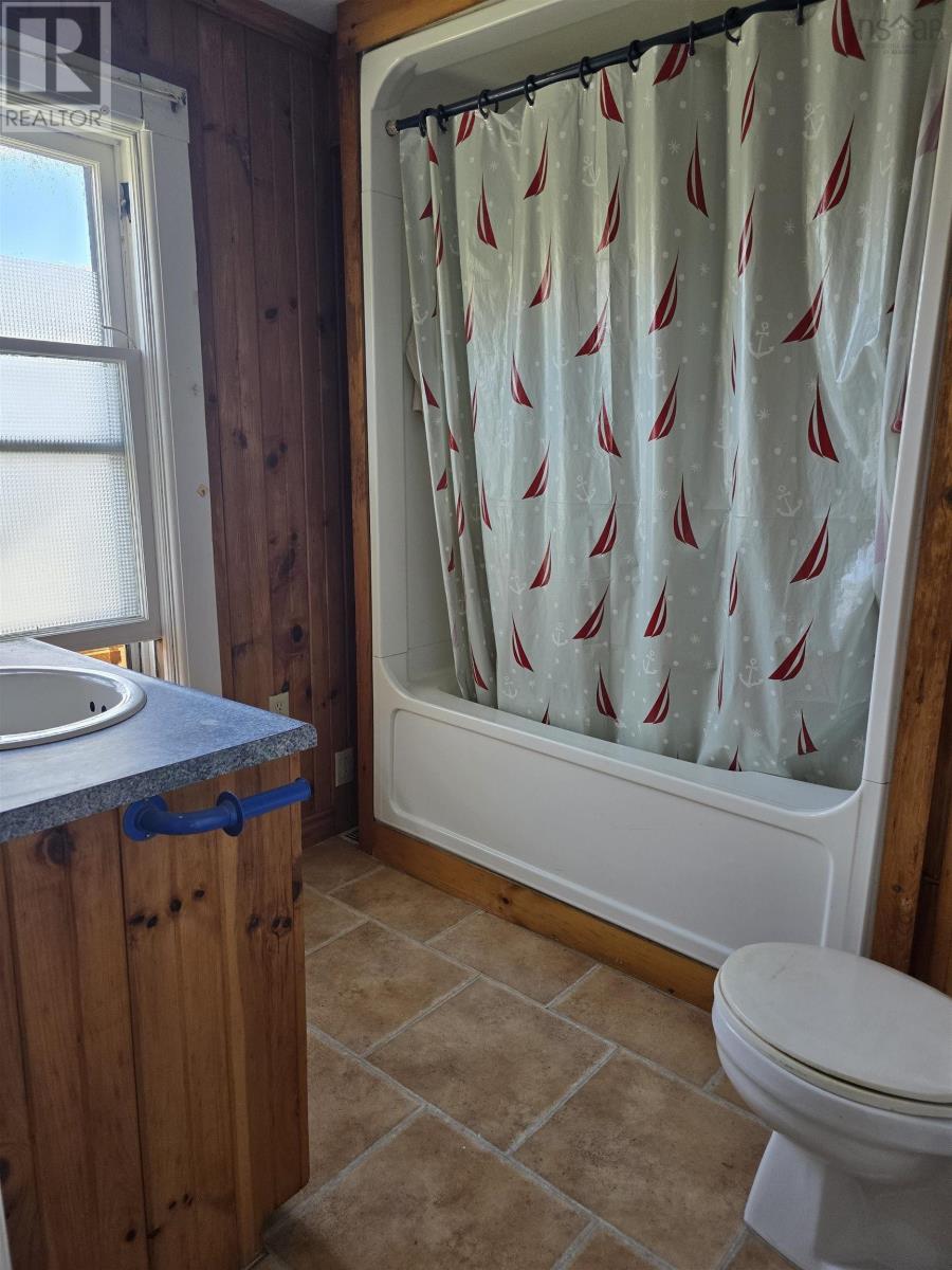 63 Elm Street, Bridgewater, Nova Scotia  B4V 2V5 - Photo 20 - 202512438