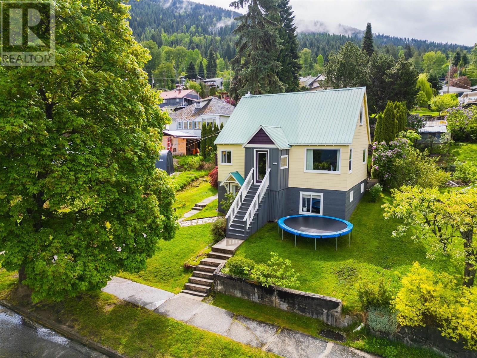 Property at 620 Innes Street image 2