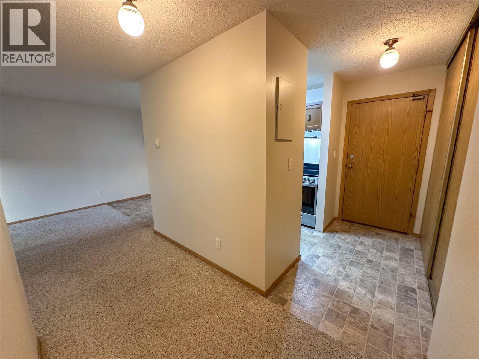 2515 12th Street N Unit# 205, Cranbrook, British Columbia  V1C 5X3 - Photo 3 - 10353809
