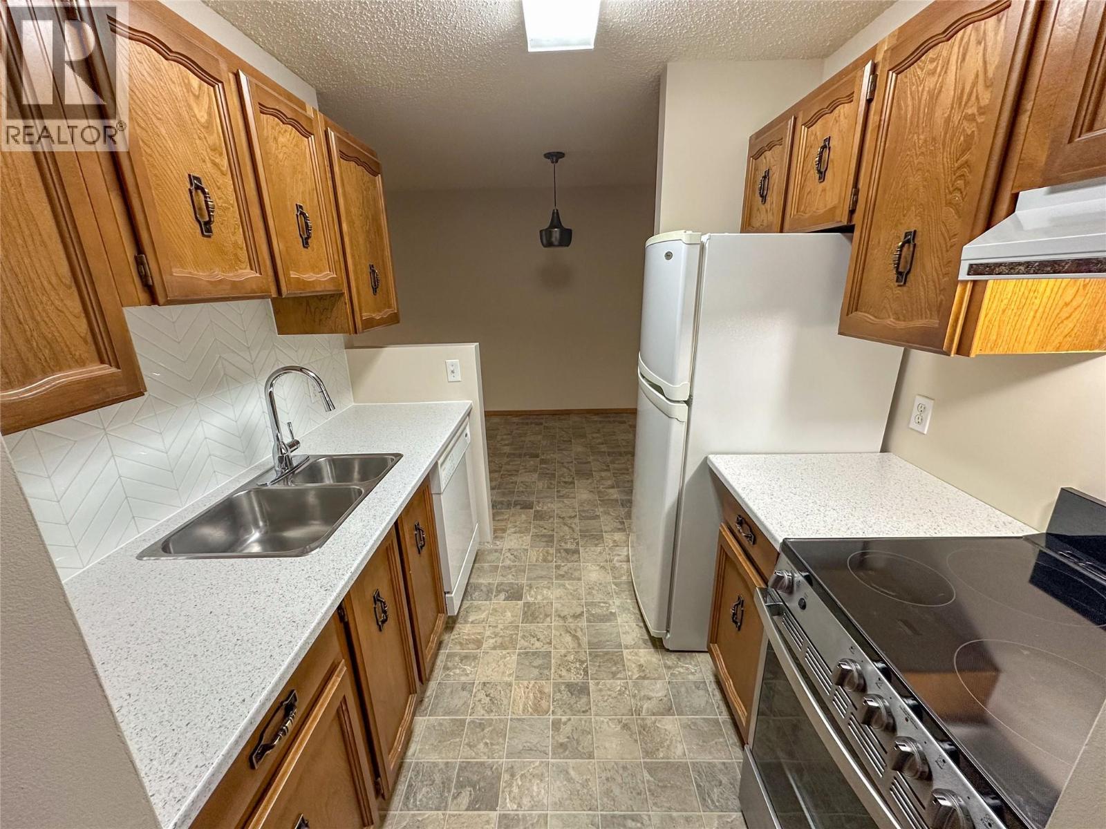 2515 12th Street N Unit# 205, Cranbrook, British Columbia  V1C 5X3 - Photo 4 - 10353809