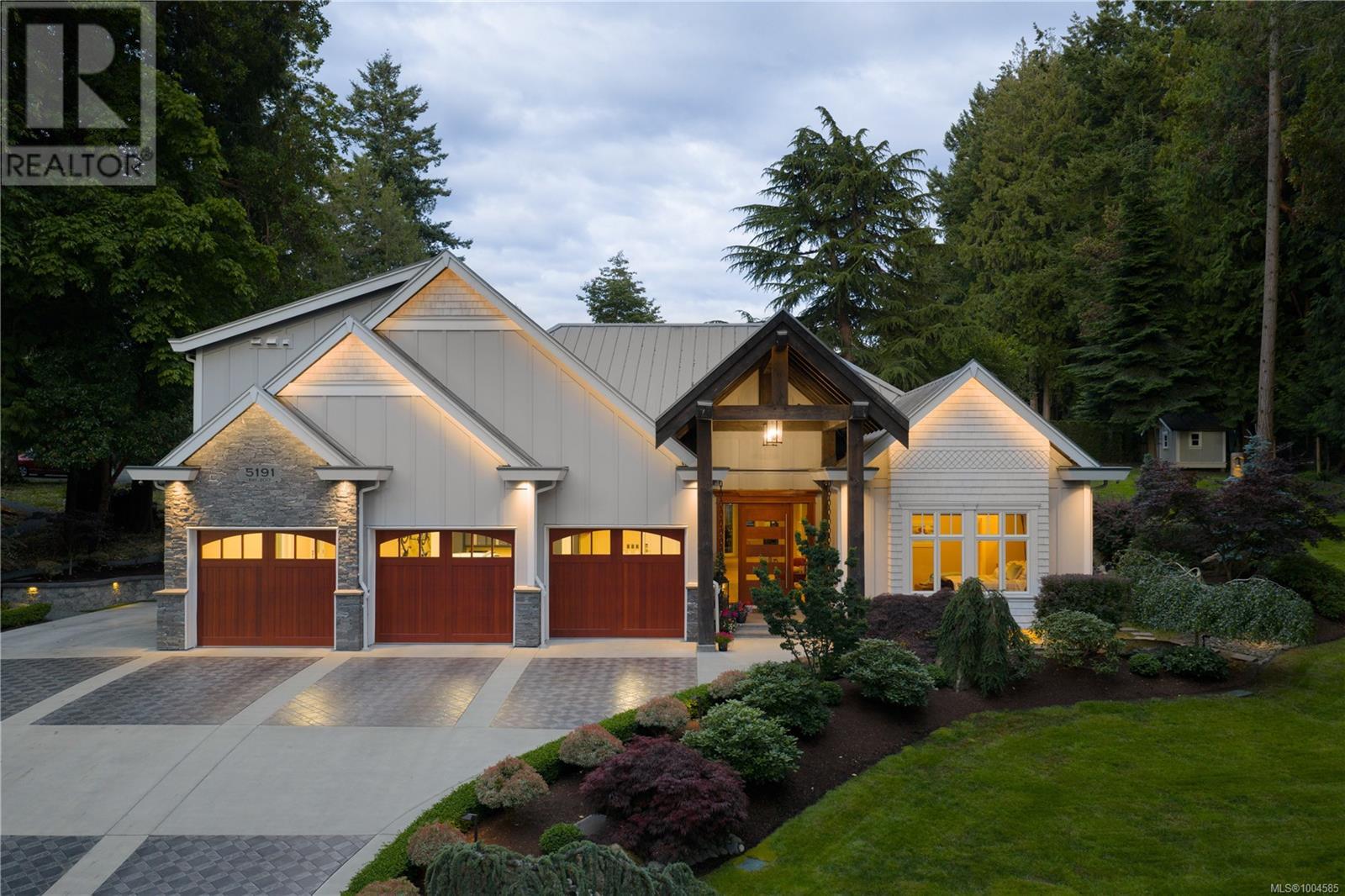 5191 Santa Clara Ave, Saanich, British Columbia