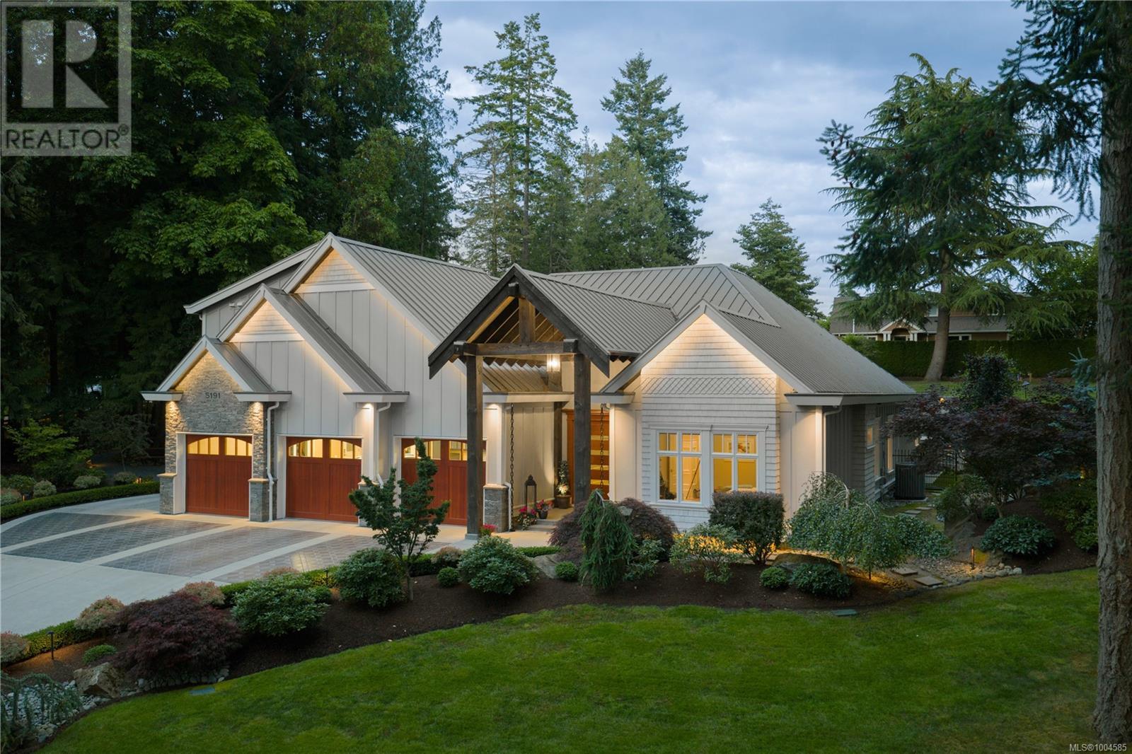 5191 Santa Clara Ave, Saanich, British Columbia  V8Y 1W5 - Photo 4 - 1004585