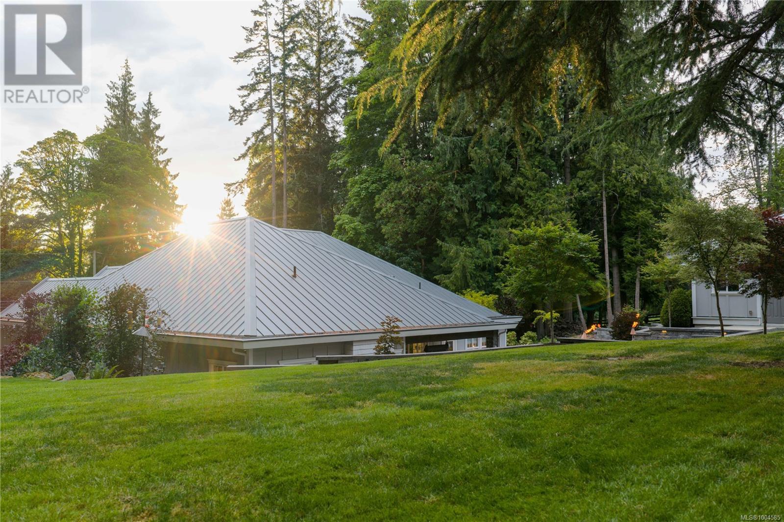 5191 Santa Clara Ave, Saanich, British Columbia  V8Y 1W5 - Photo 51 - 1004585