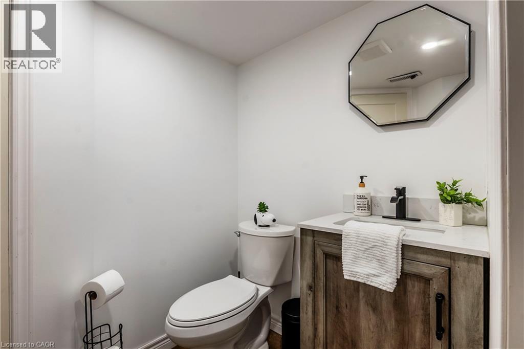75 Mcelroy Road E, Hamilton, Ontario  L9A 1Y7 - Photo 24 - 40745465