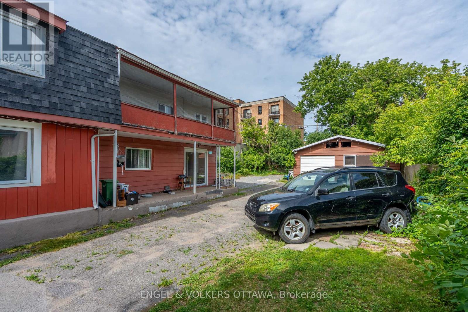 133 Forward Avenue, Ottawa, Ontario  K1Y 1K8 - Photo 2 - X12247433