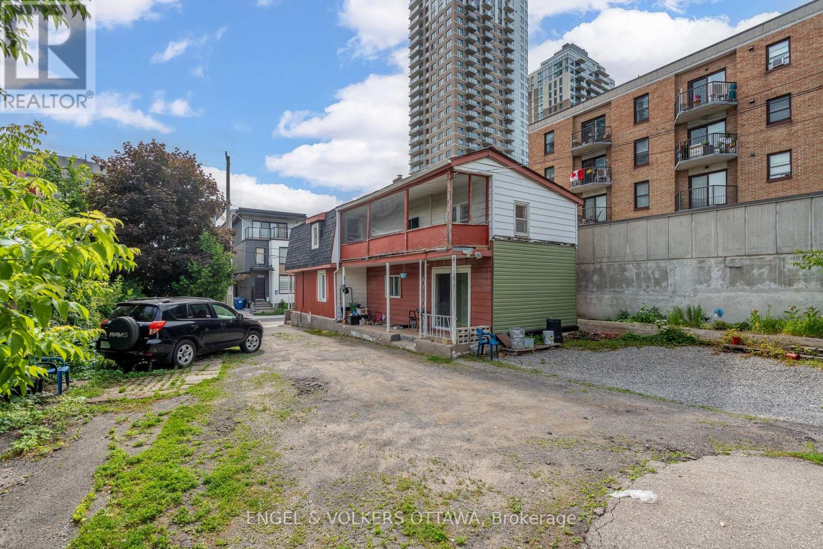 133 Forward Avenue, Ottawa, Ontario  K1Y 1K8 - Photo 3 - X12247433