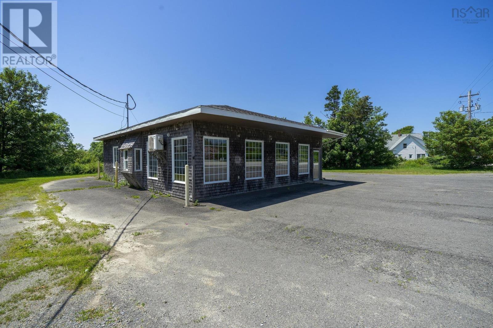8837 Highway 1, Meteghan River, Nova Scotia  B0W 2L0 - Photo 2 - 202515837