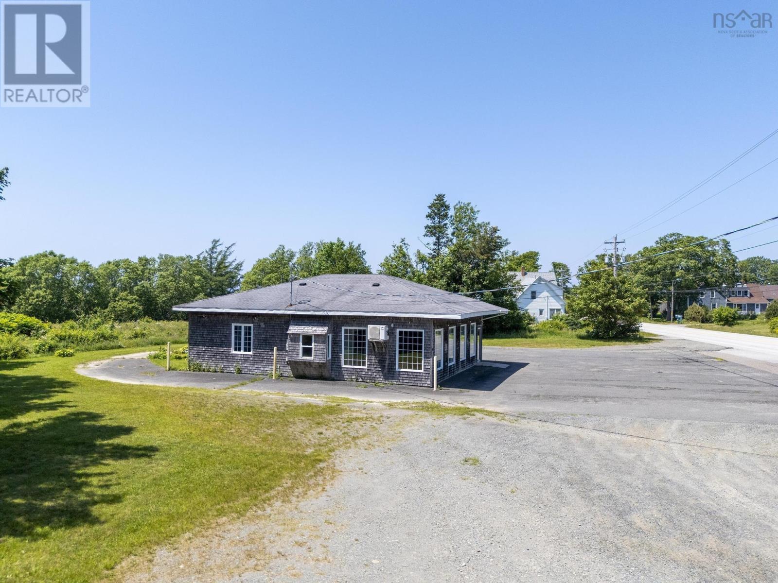 8837 Highway 1, Meteghan River, Nova Scotia  B0W 2L0 - Photo 5 - 202515837