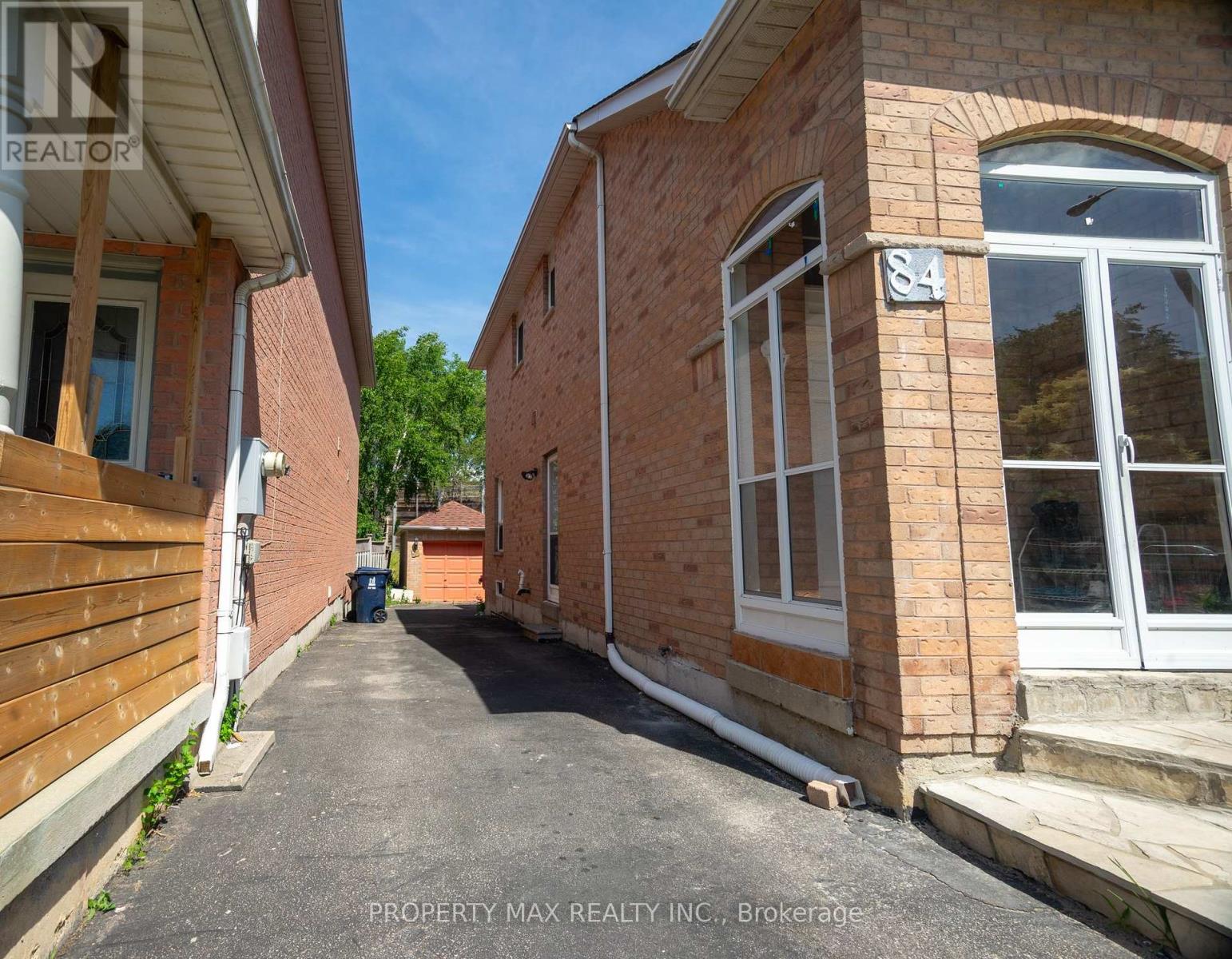 Property at 84 BRIDLEGROVE DRIVE image 3