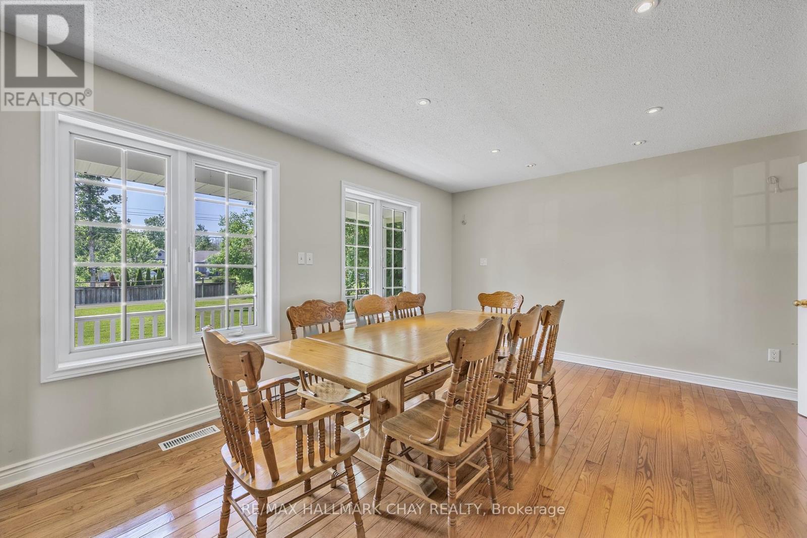 2653 Leonard Street, Innisfil, Ontario  L9S 3V3 - Photo 10 - N12247221