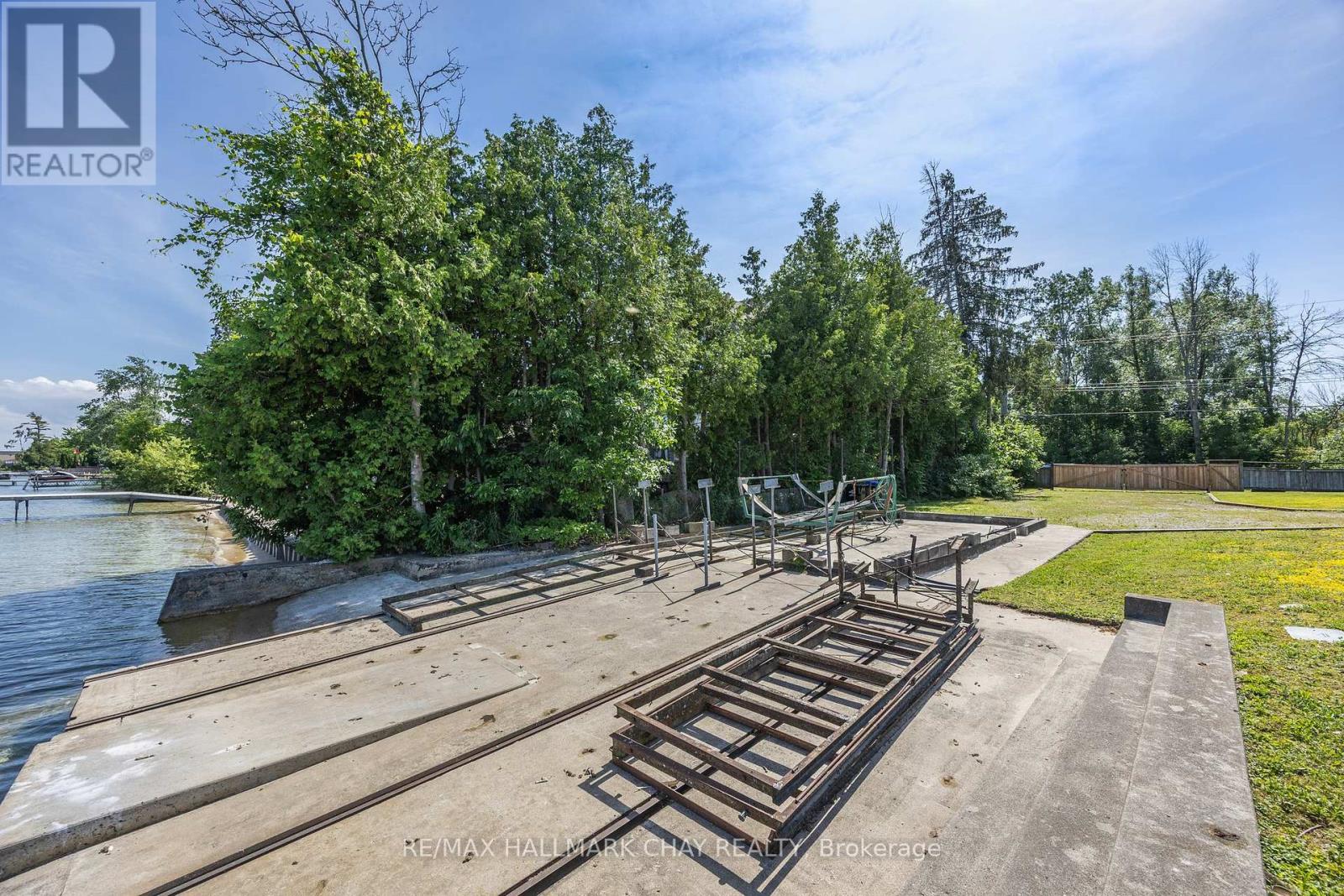 2653 Leonard Street, Innisfil, Ontario  L9S 3V3 - Photo 4 - N12247221