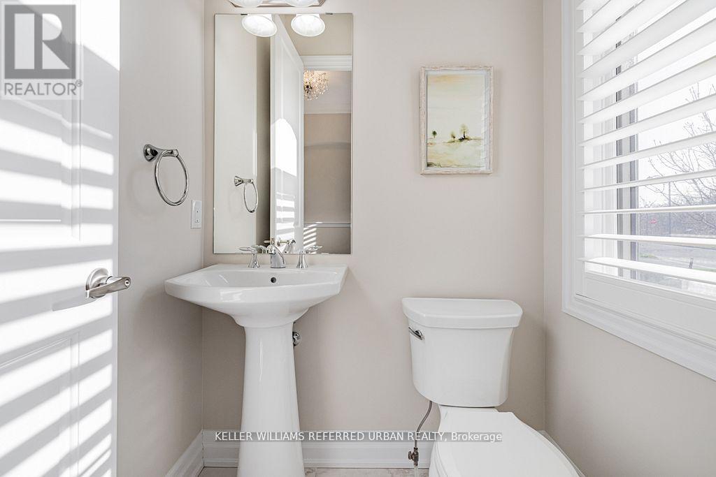 Property at 113 BURNS BOULEVARD image 4