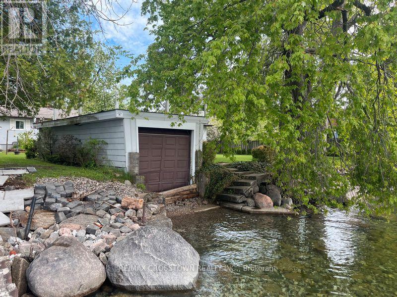Property at 155 PARKSIDE DRIVE image 5