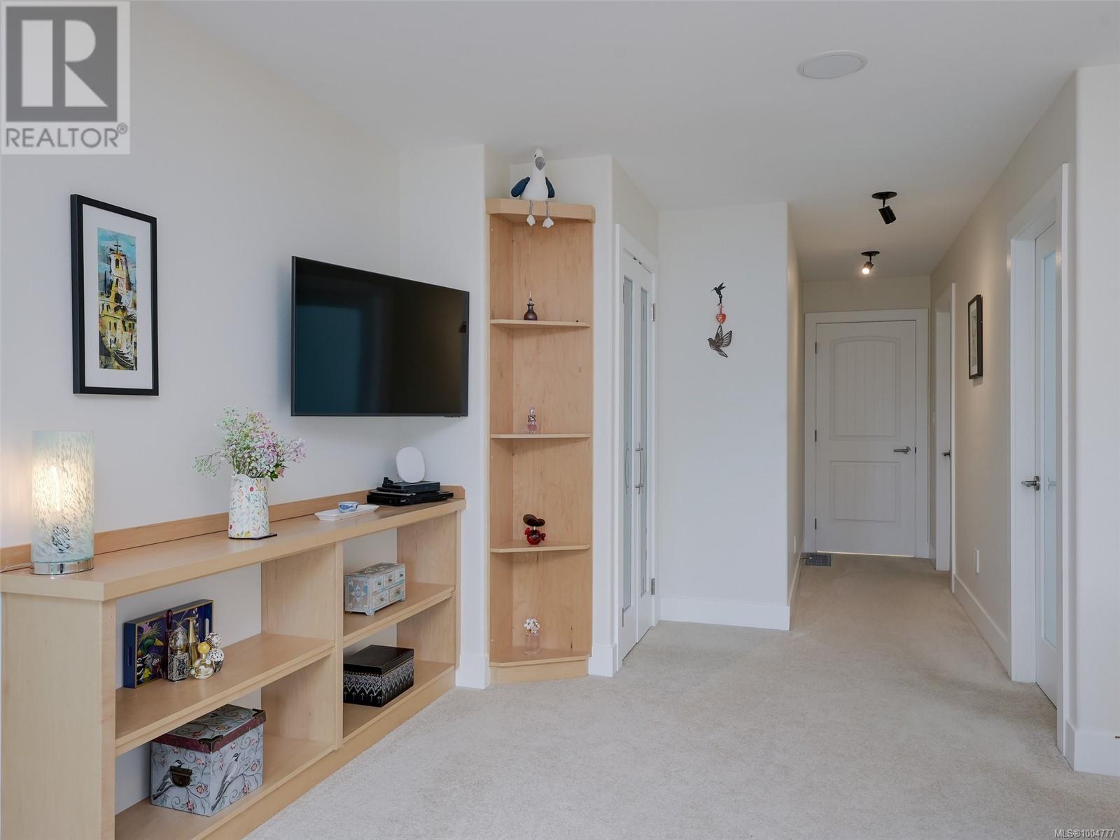 Property at 1202 Ocean Park Lane image 3