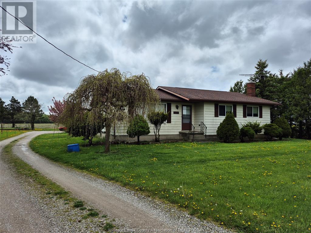 MLS# 25016202: 306 CONCESSION 8, Kingsville, Canada