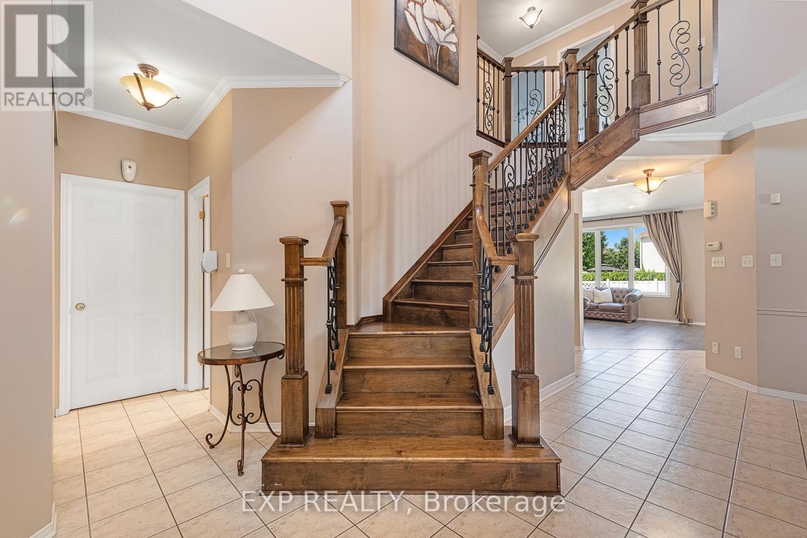 Property at 2132 VALENCEVILLE CRESCENT image 3