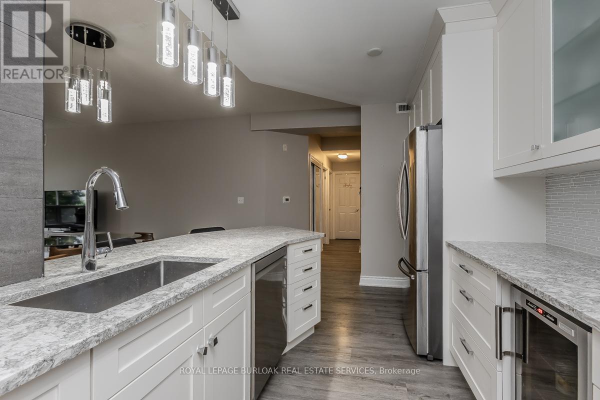 219 - 2075 Amherst Heights Drive, Burlington (Brant Hills), Ontario  L7P 5B8 - Photo 7 - W12247332