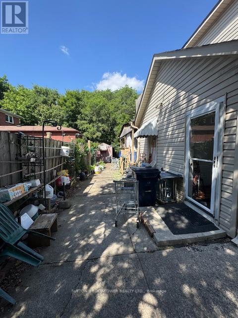 Property at 37 DEE AVENUE image 4